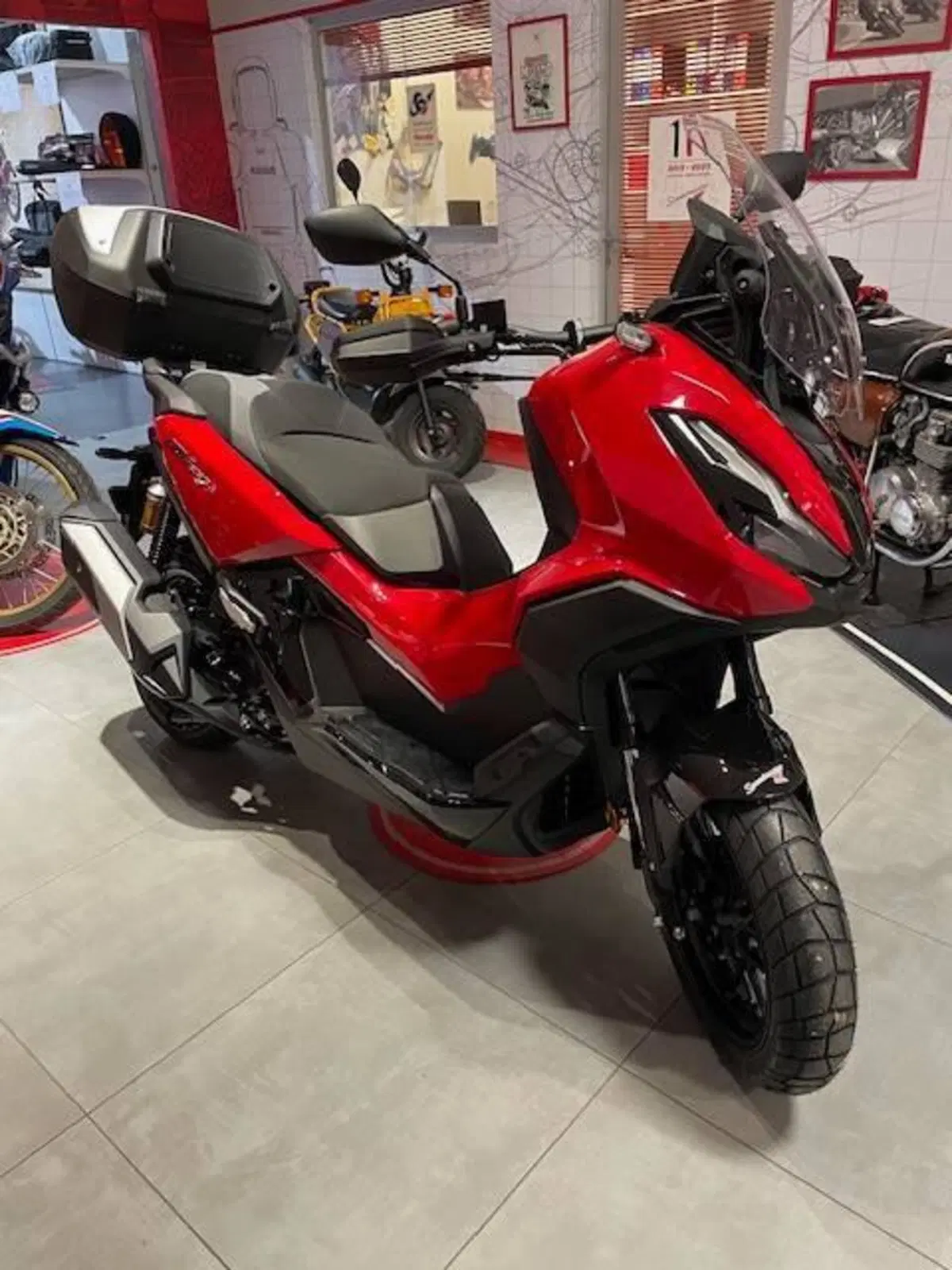 Honda ADV 350 (2025 - 26) (3)