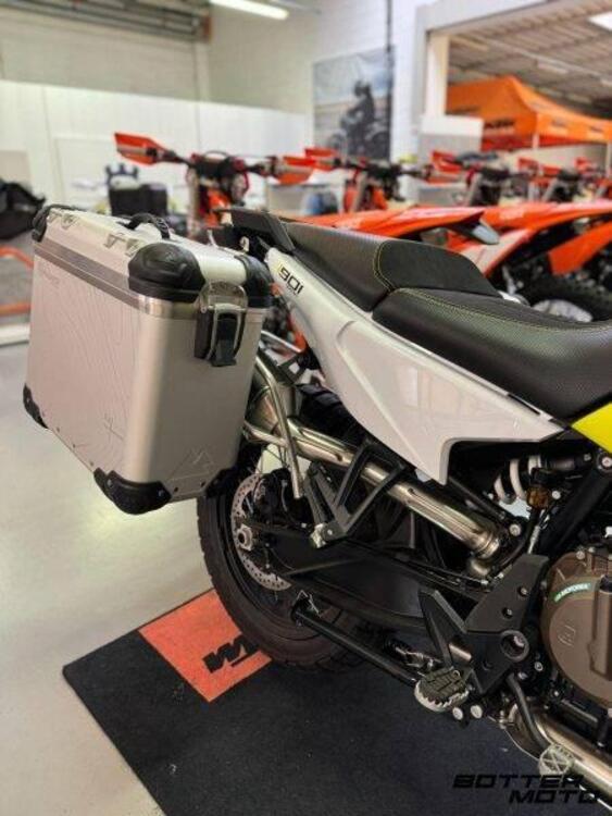 Husqvarna Norden 901 (2022 - 25) (3)