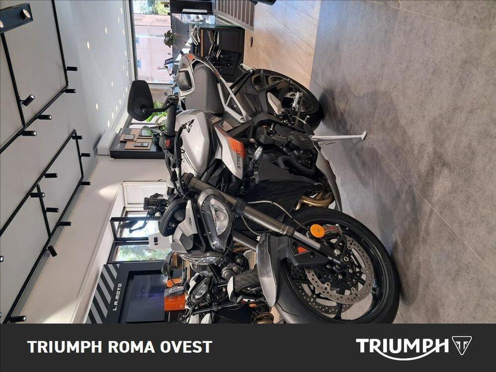 Triumph Street Triple 765 RS (2023 - 25) (4)