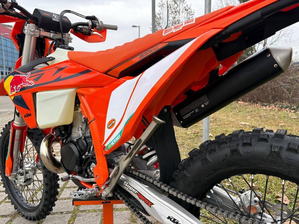 KTM 300 EXC Champion Edition (2025) (3)