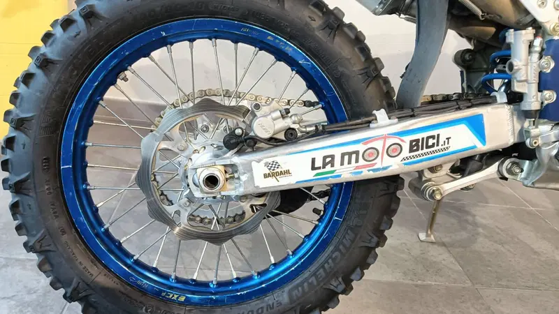 Tm Moto EN 300 Fi 4t (2021 - 22) (7)
