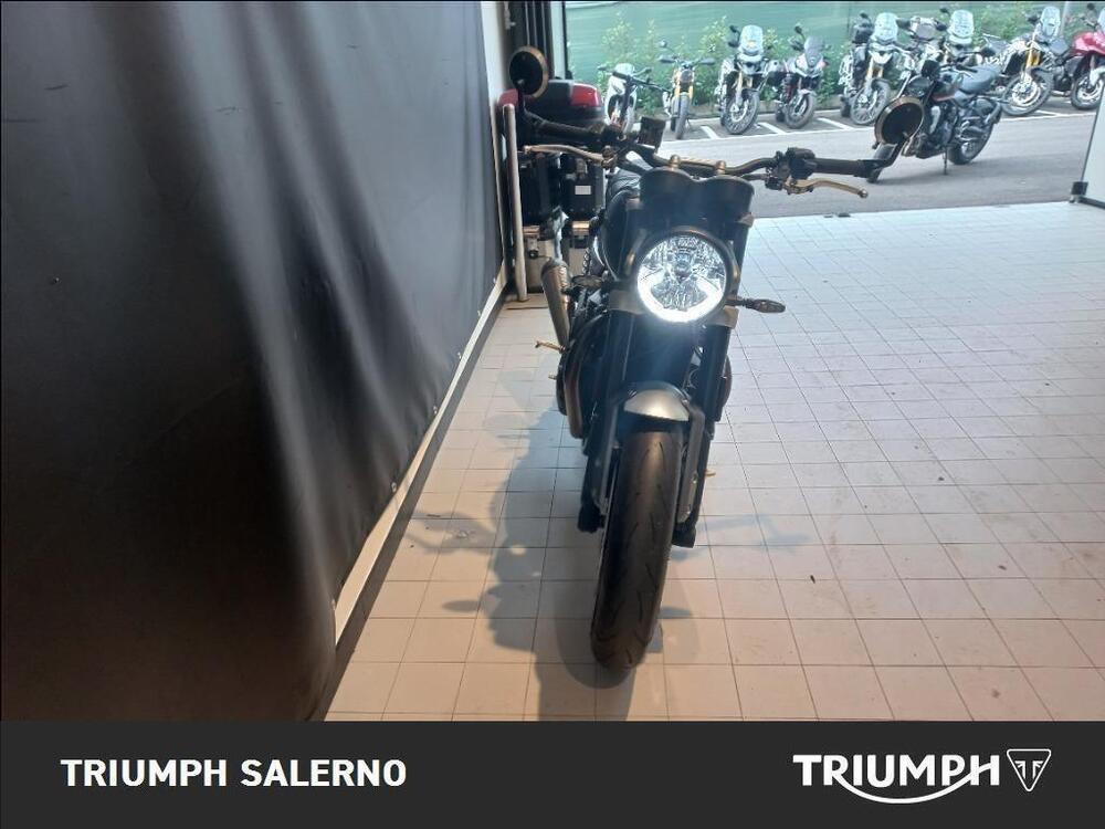 Triumph Speed Twin 1200 Stealth Edition (2024) (4)