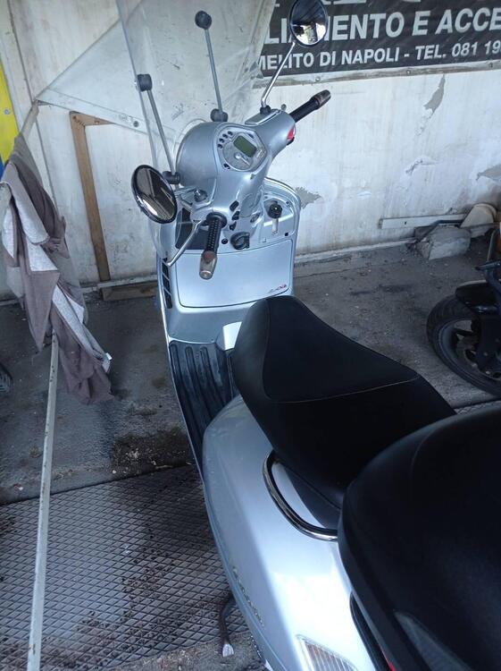 Vespa GTS 250 i.e. abs (3)