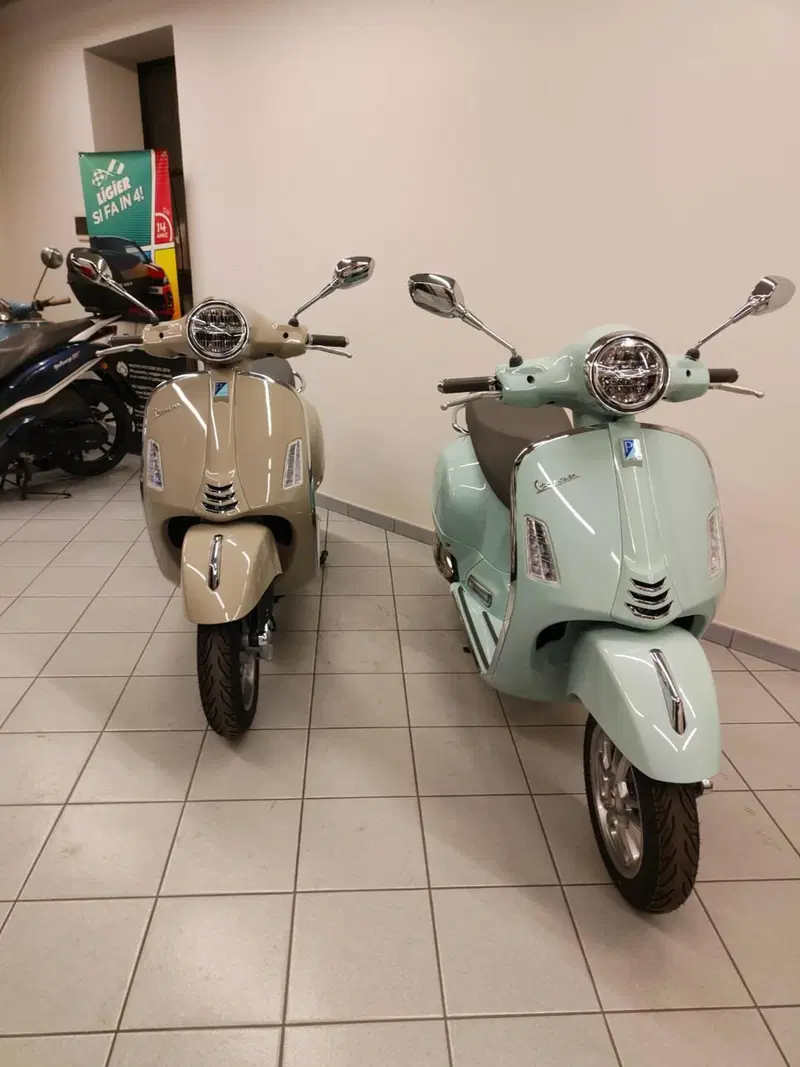 Vespa GTS 125 (2025 - 26) (4)