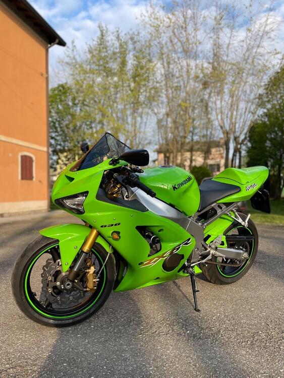 Kawasaki Ninja 636 ZX-6R (2003 - 04) (4)