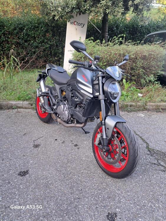 Ducati Monster 937 + (2021 - 25) (3)