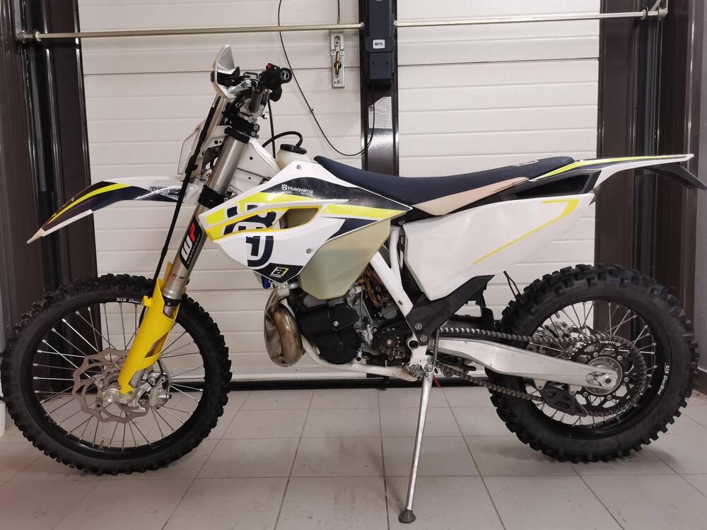 Husqvarna TE 250 (2015) (2)