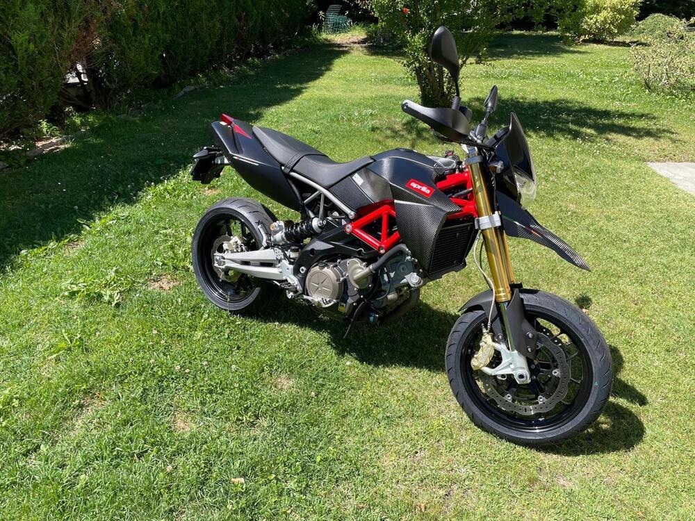 Aprilia Dorsoduro 750 Factory (2010 - 13) (2)