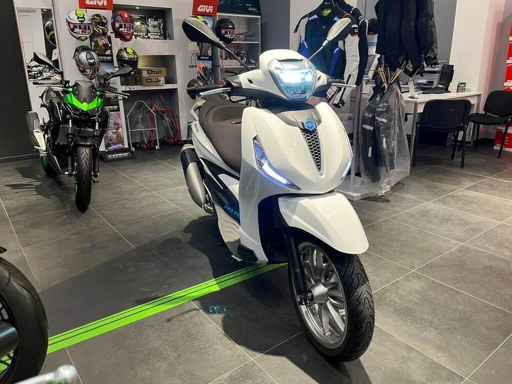 Piaggio Beverly 300 i.e. ABS-ASR (2016 - 20)