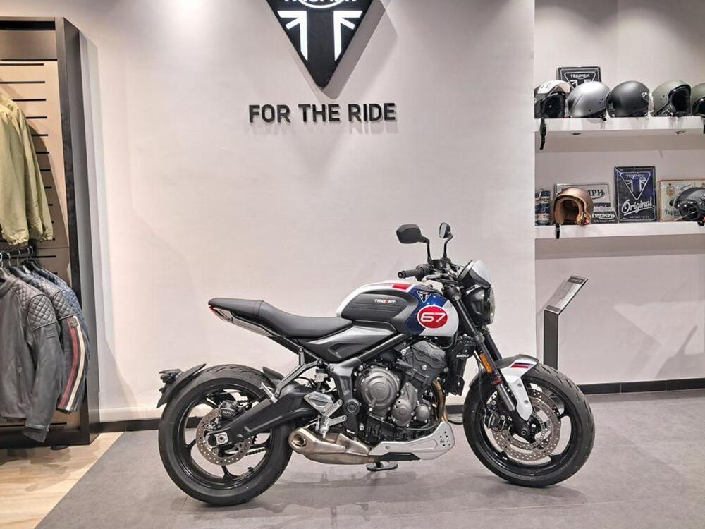 Triumph Trident 660 Triple Tribute Edition (2024 - 25) (5)