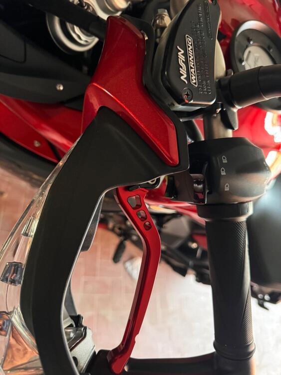 MV Agusta Turismo Veloce 800 Lusso SCS (2018 - 19) (5)