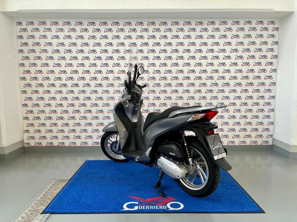 Honda SH 150 i ABS (2013 - 16) (4)