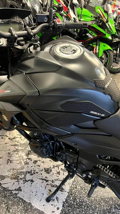 Suzuki GSX S 750 Yugen (2018 - 20) (5)