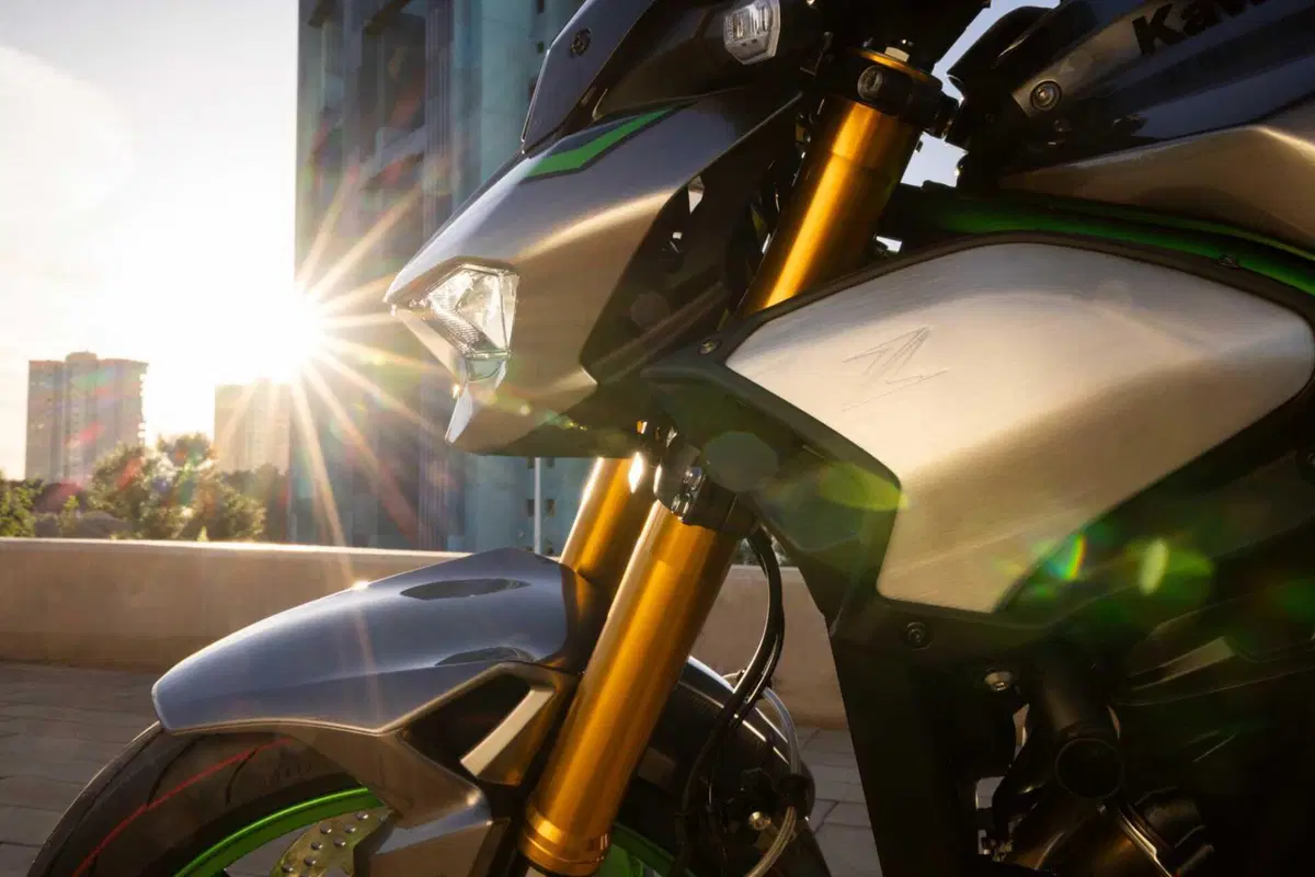 Kawasaki Z900 2025 TEST [VIDEO E GALLERY] (48)