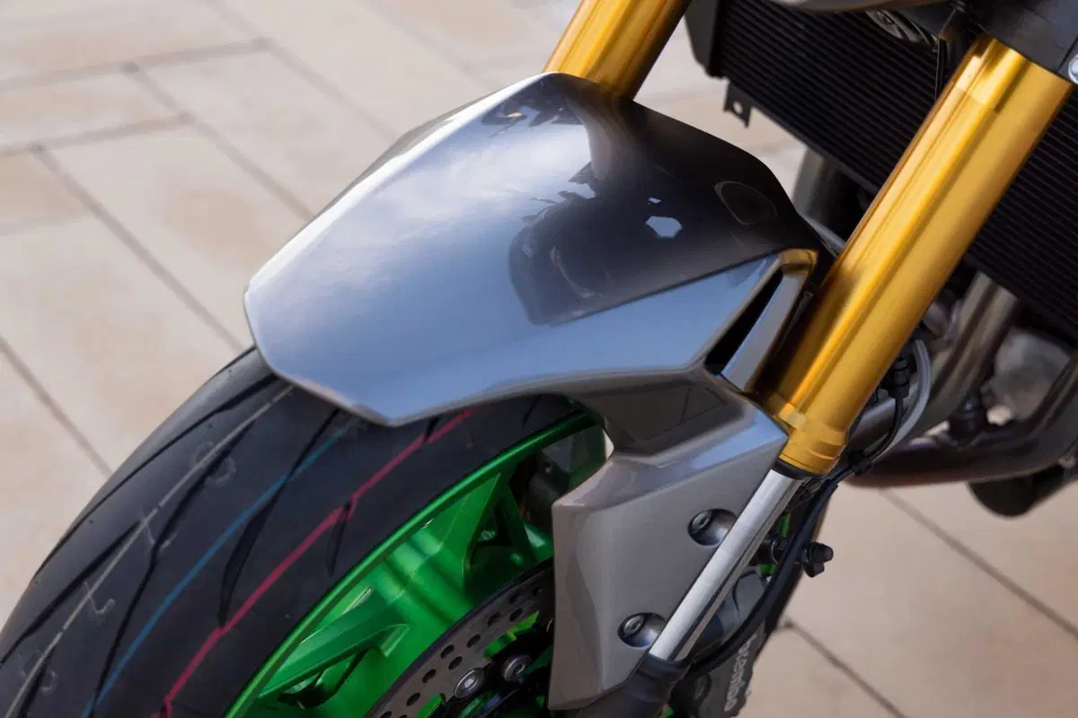 Kawasaki Z900 2025 TEST [VIDEO E GALLERY] (62)