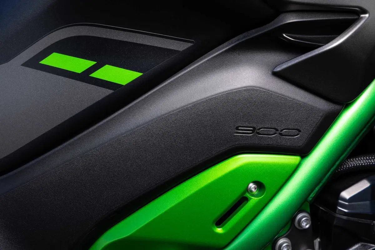 Kawasaki Z900 2025 TEST [VIDEO E GALLERY] (73)