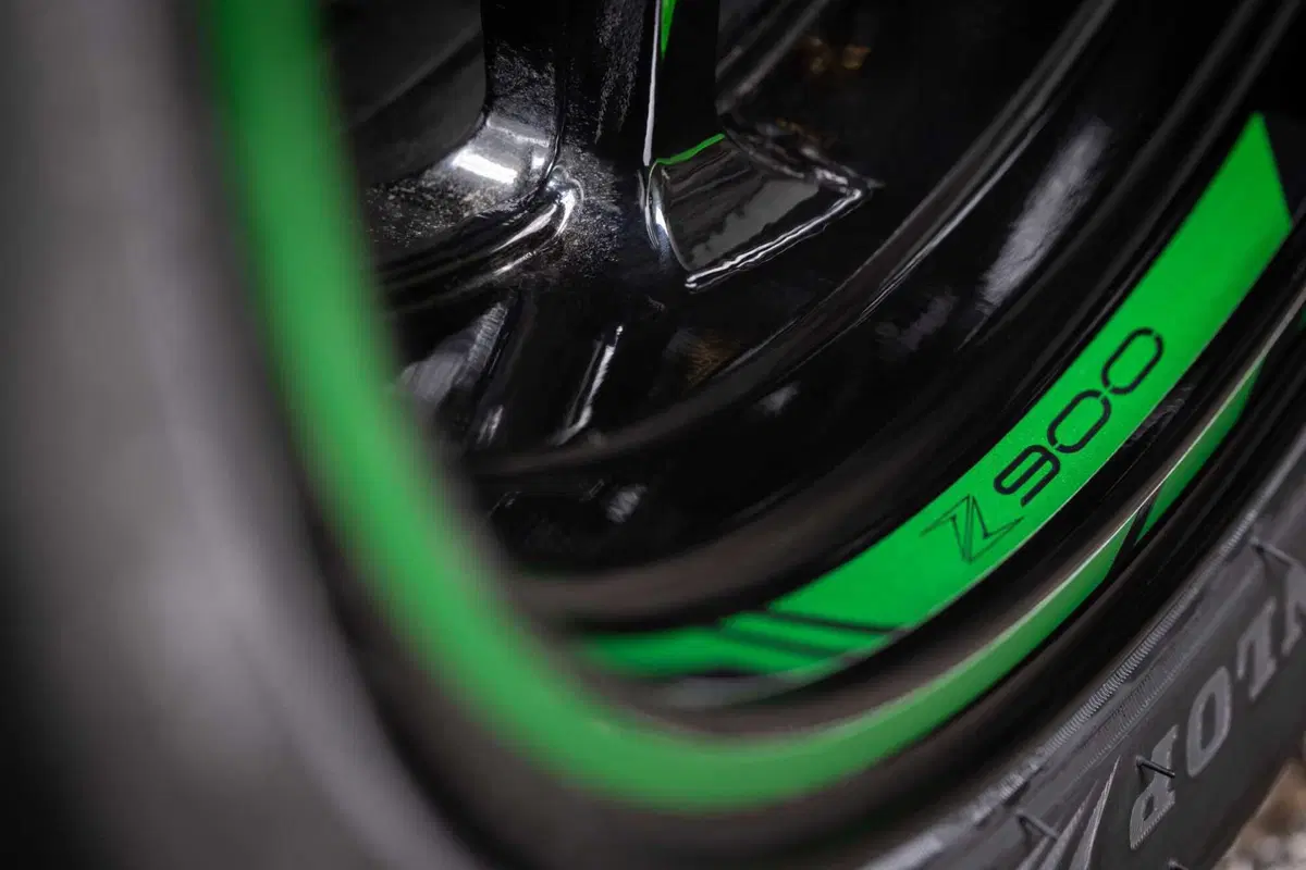 Kawasaki Z900 2025 TEST [VIDEO E GALLERY] (83)
