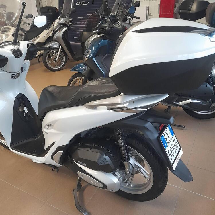 Honda SH 150i (2020 - 25) (4)