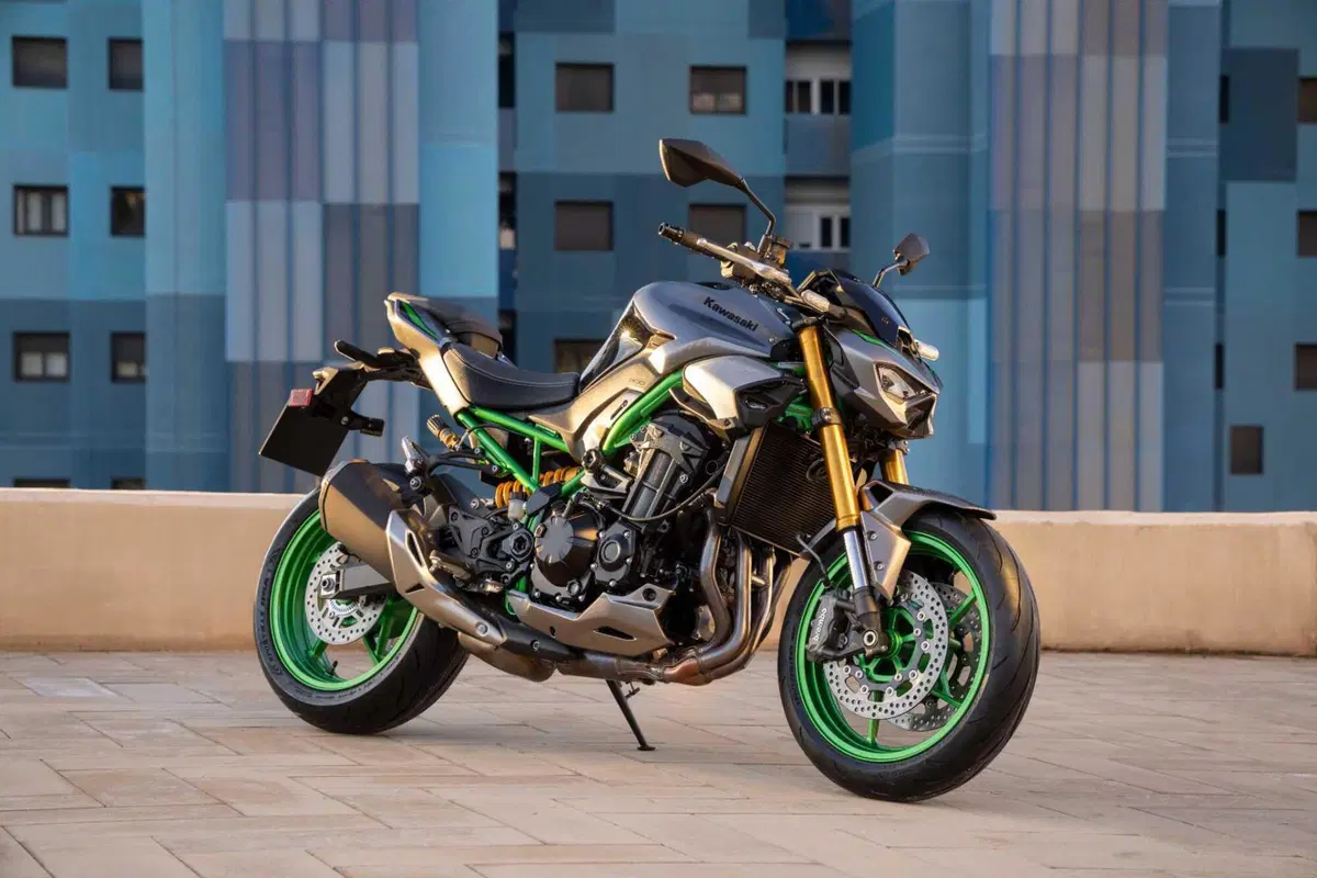 Kawasaki Z900 2025 SE (2)