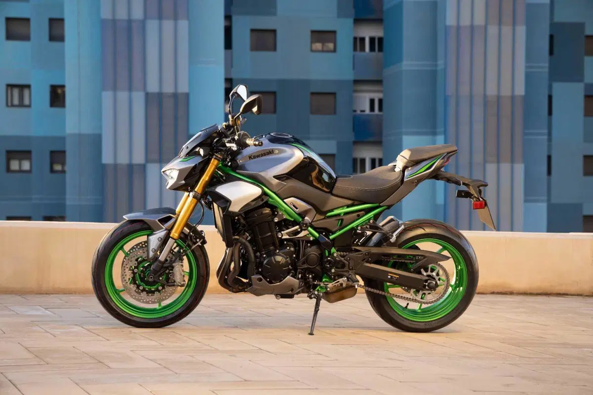 Kawasaki Z900 2025 SE (4)