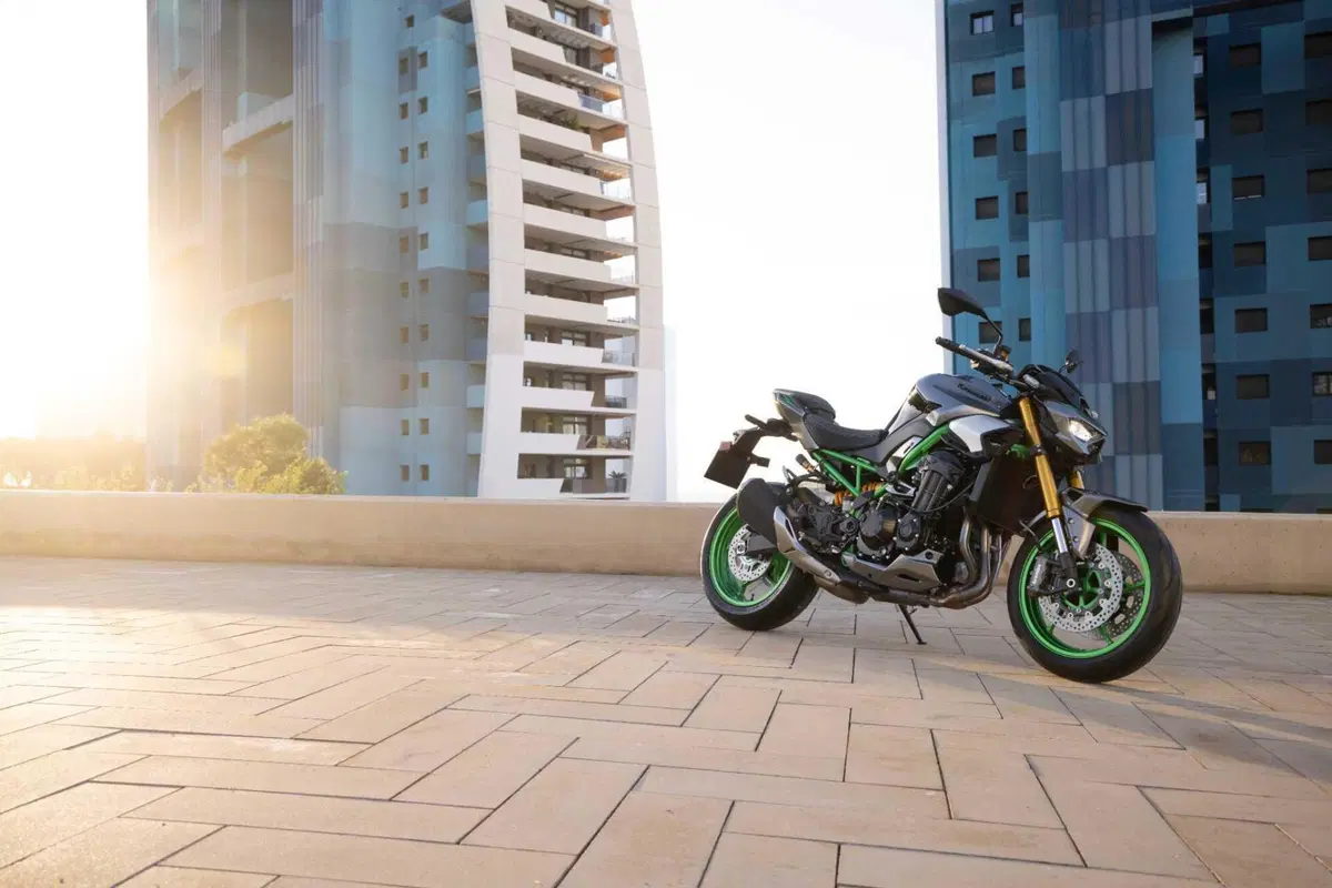 Kawasaki Z900 2025 SE (8)
