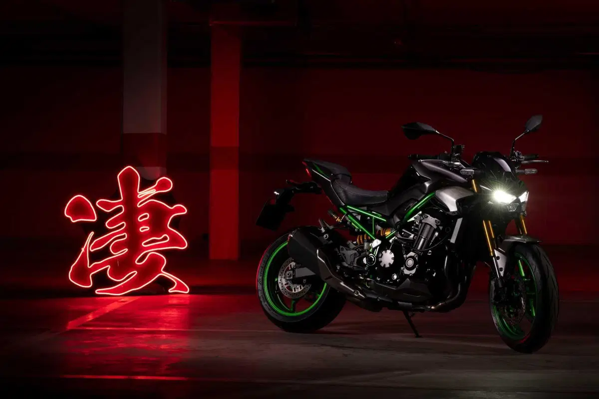 Kawasaki Z900 2025 SE (12)