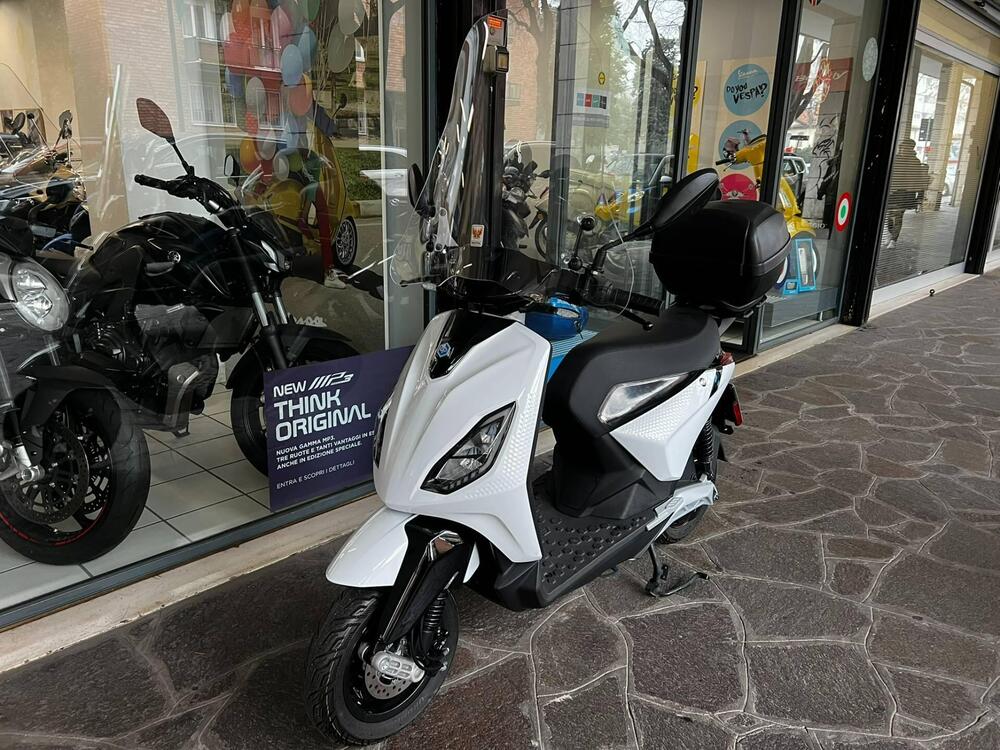 Piaggio 1 Active (2022 - 25) (2)