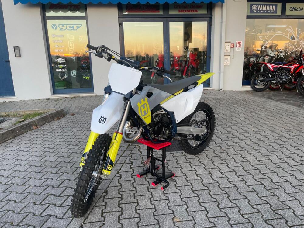 Husqvarna TC 125 (2023) (2)