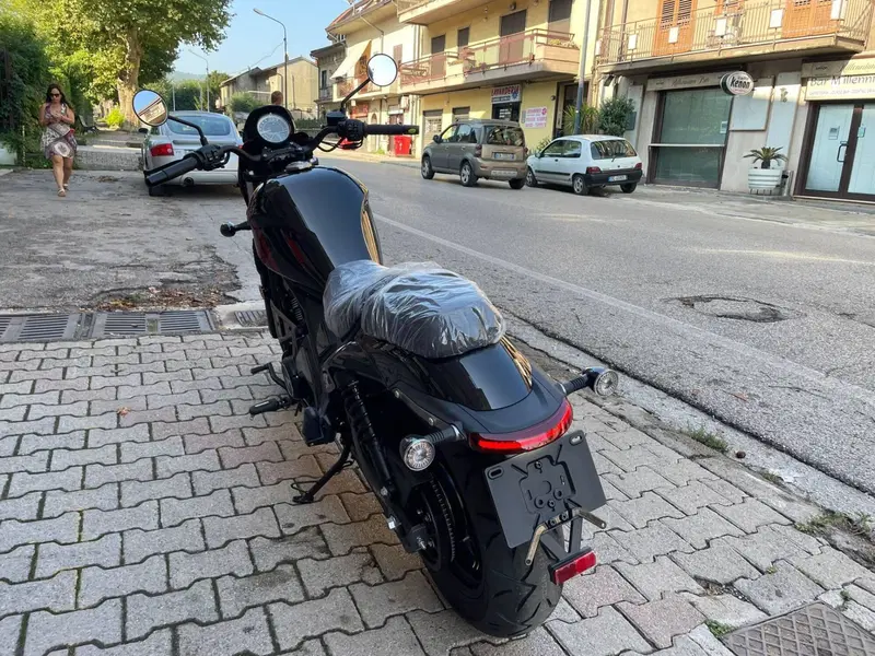 Moto Morini Calibro Custom (2024 - 26) (5)