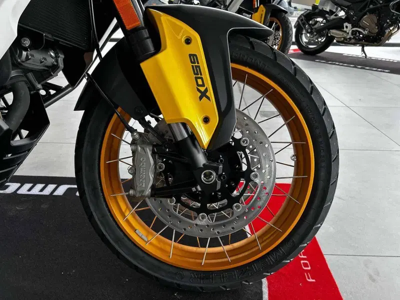 QJ Motor SVT 650 X (2024) (7)