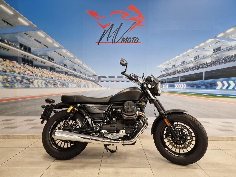 Moto Guzzi V9 Bobber (2016 - 18)