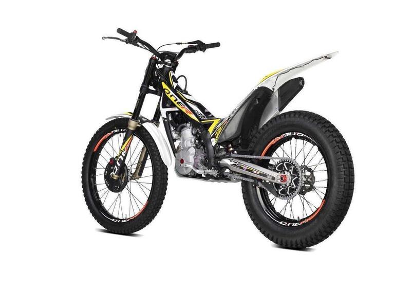 TRS Motorcycles One 125 One 125 R (2025) (4)