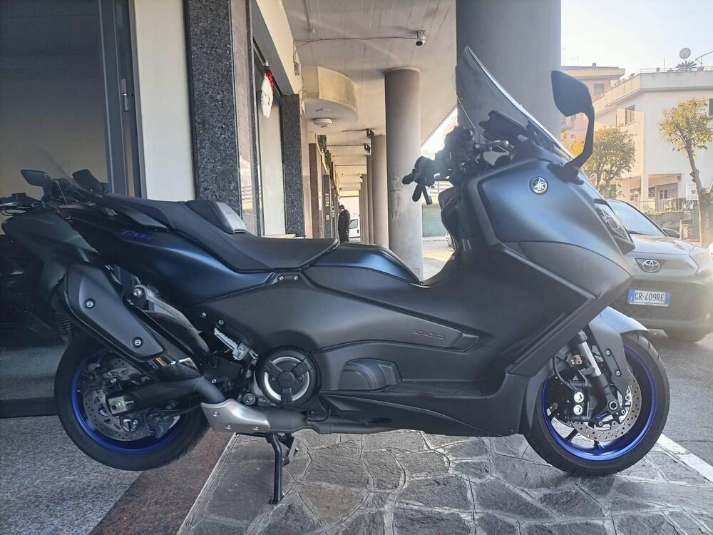 Yamaha T-Max 560 (2022 - 24) (2)