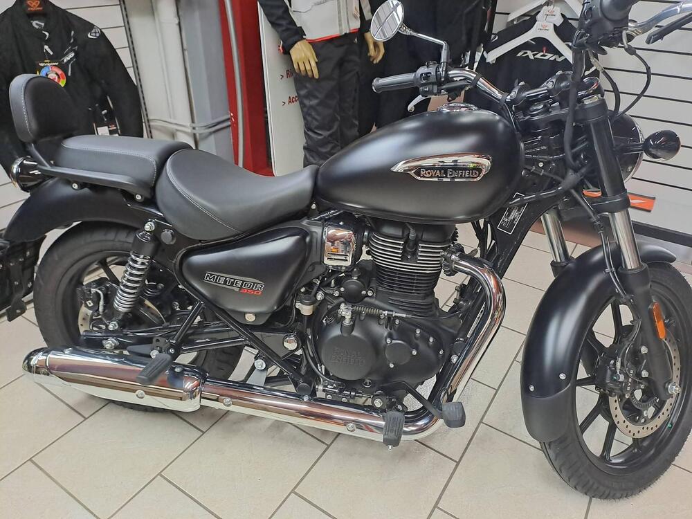 Royal Enfield Meteor 350 Stellar (2021 - 25)