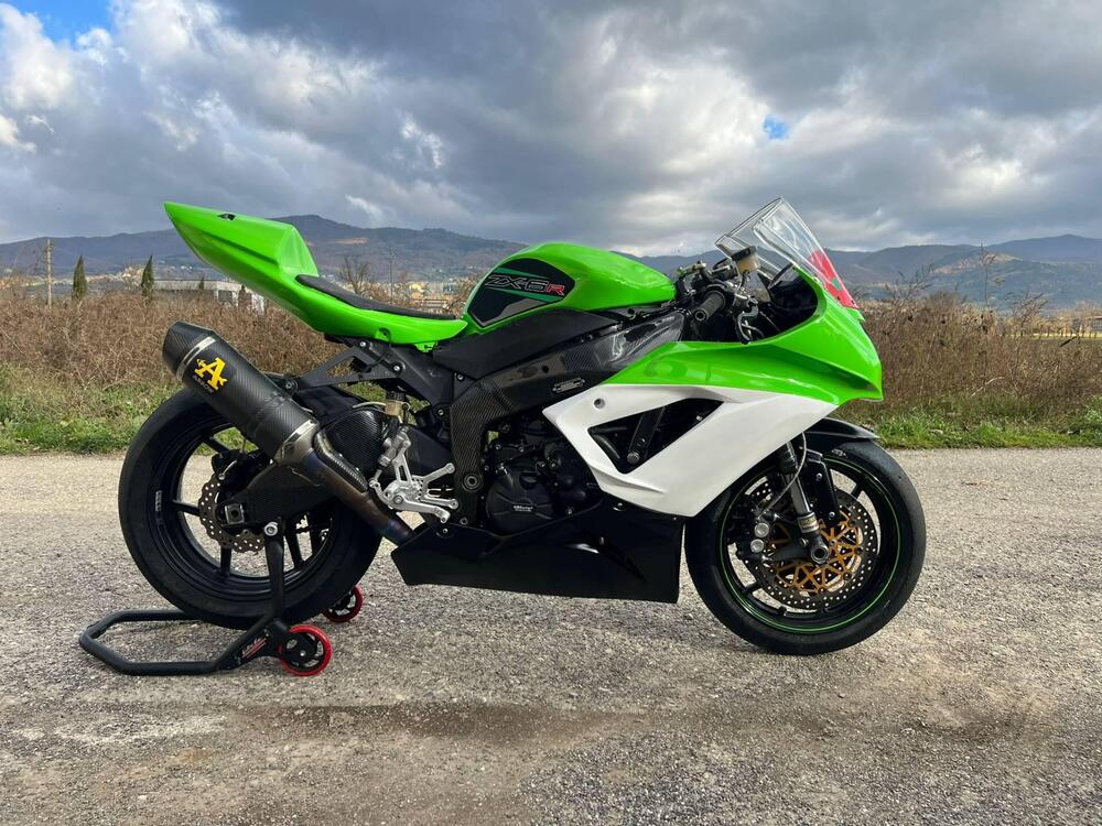 Kawasaki Ninja 600 ZX-6R (2009 - 16) (2)