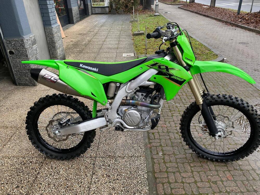 Kawasaki KX 250 F (2022)