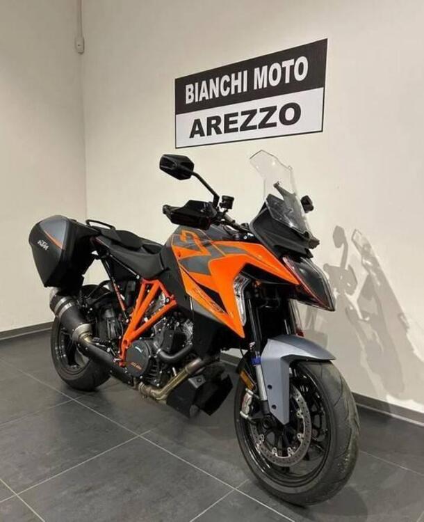 KTM 1290 Super Duke GT (2022 - 24) (2)