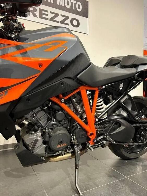 KTM 1290 Super Duke GT (2022 - 24) (3)