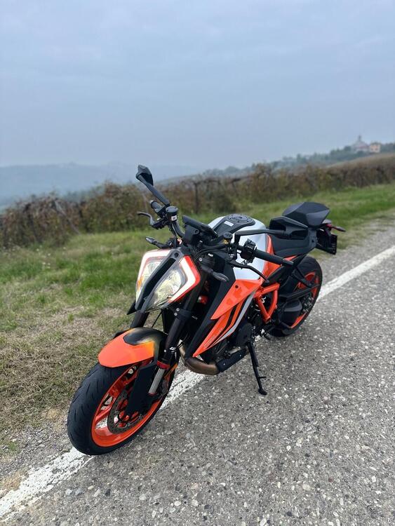 KTM 1290 Super Duke R (2022 - 23) (2)