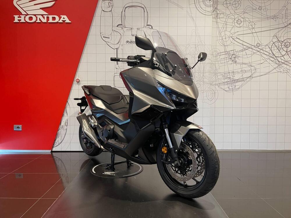 Honda Forza 750 (2025) (3)