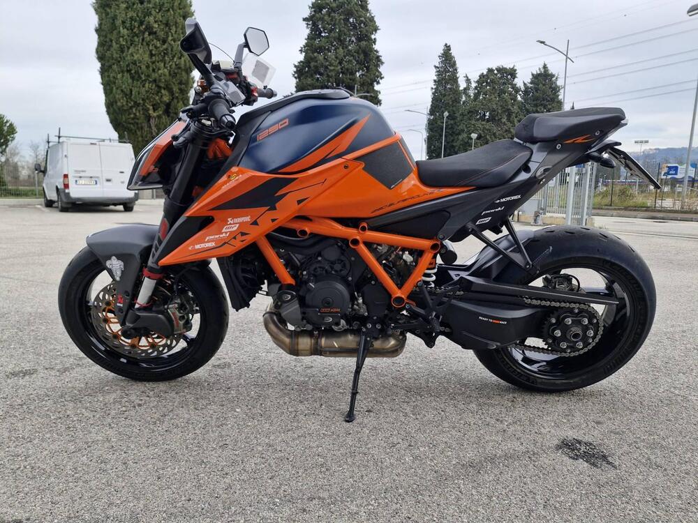 KTM 1290 Super Duke R (2020) (4)