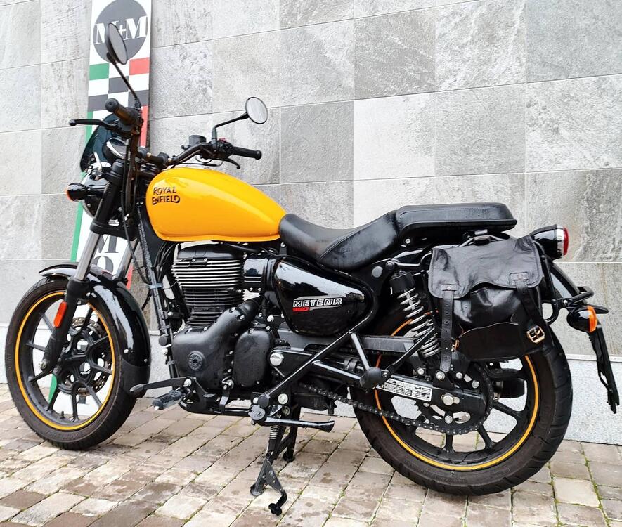 Royal Enfield Meteor 350 Fireball (2021 - 25) (4)