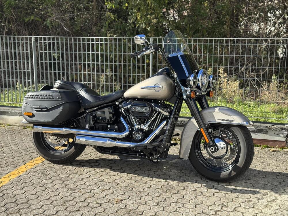 Harley-Davidson 114 Heritage Classic (2018 - 20) - FLHCS