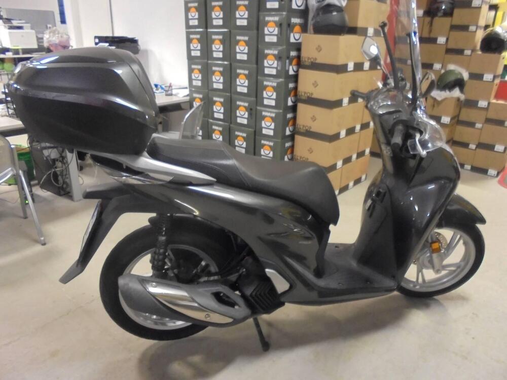 Honda SH 150i (2020 - 25) (3)