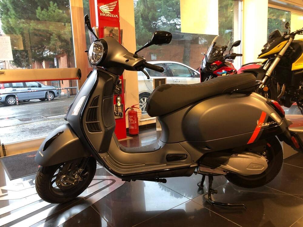 Vespa GTS 300 Super Sport (2023 - 24)