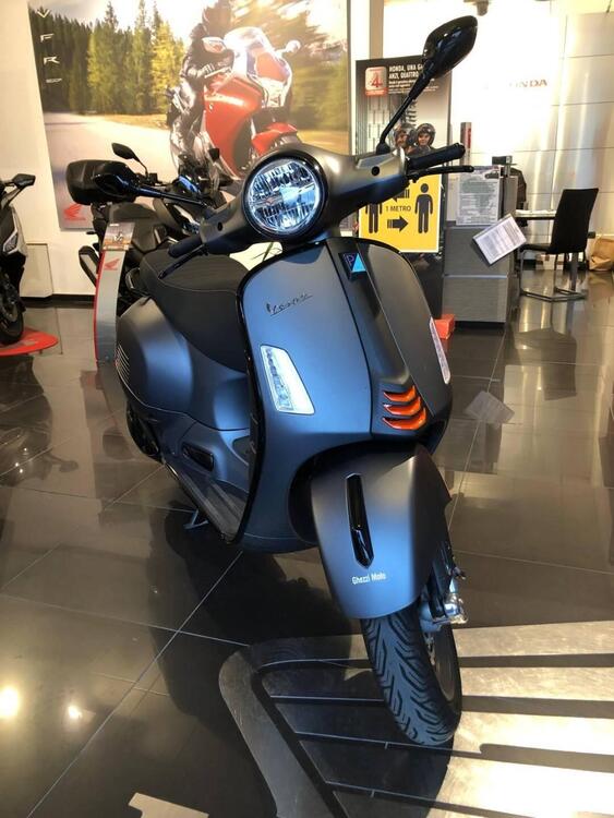 Vespa GTS 300 Super Sport (2023 - 24) (3)