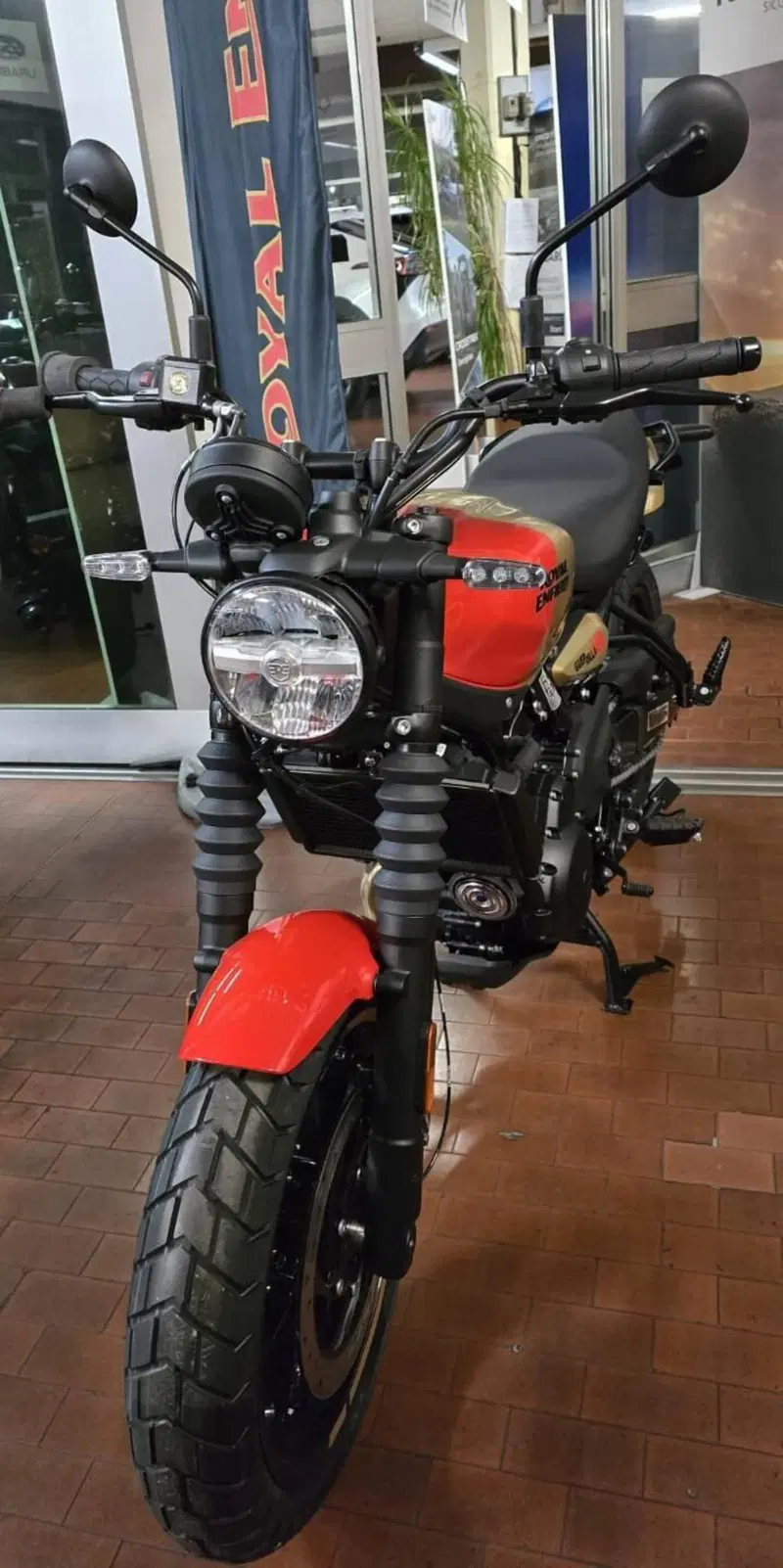 Royal Enfield Guerrilla 450 (2024 - 26) (2)