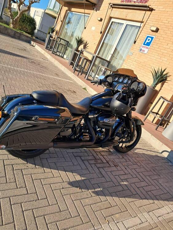 Harley-Davidson 107 Street Glide (2017 - 19) - FLHX (3)