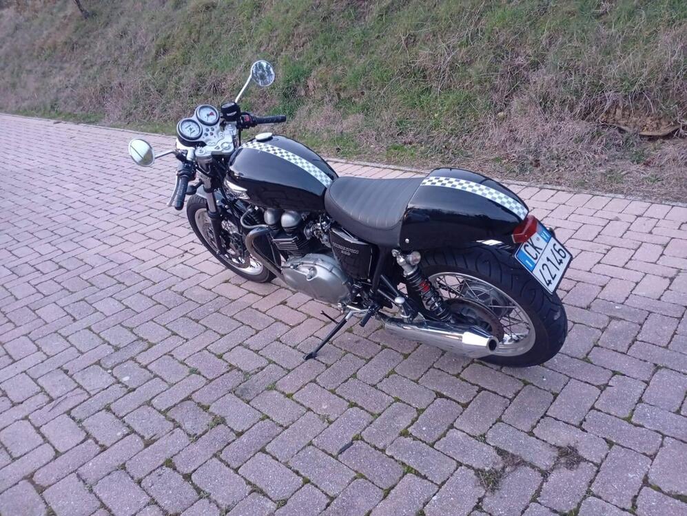 Triumph Thruxton 900 (2004 - 15) (2)