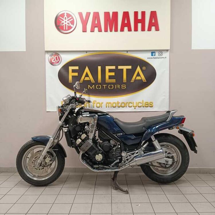 Yamaha FZX 750